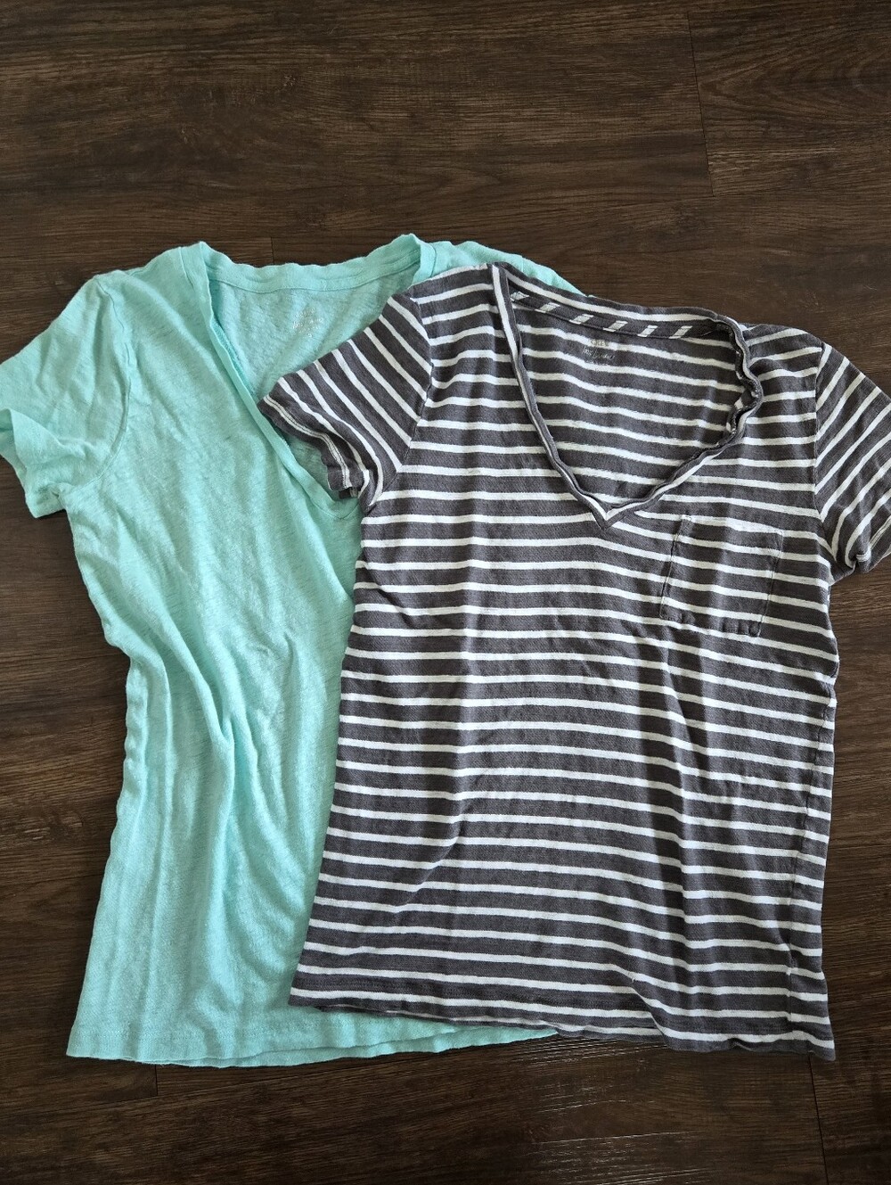 J. Crew Linen V-neck T-shirts Set Of 2 Size S